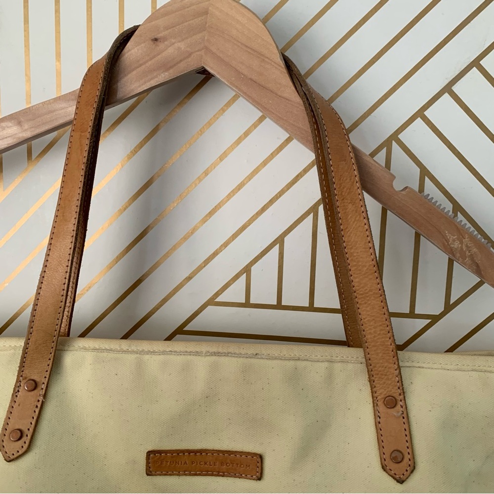 🍀 3/$30 Petunia Pickle Bottom Diaper Tote two toned - Picture 4 of 11